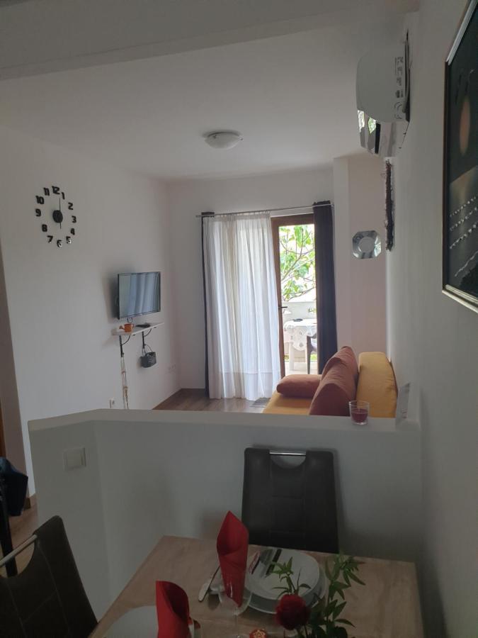 Apartment Luna Malinska Esterno foto