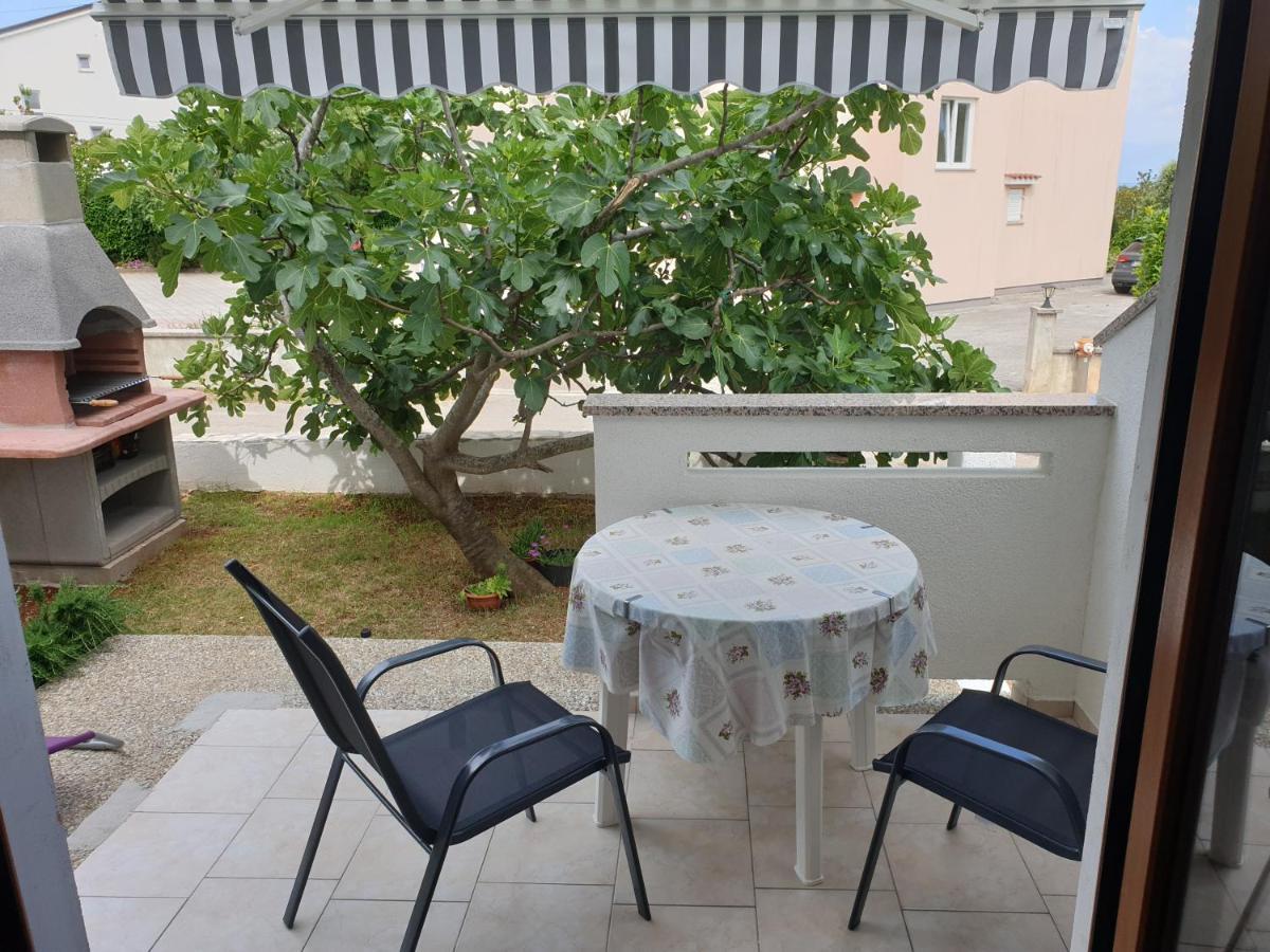 Apartment Luna Malinska Esterno foto