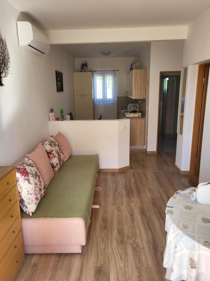 Apartment Luna Malinska Esterno foto